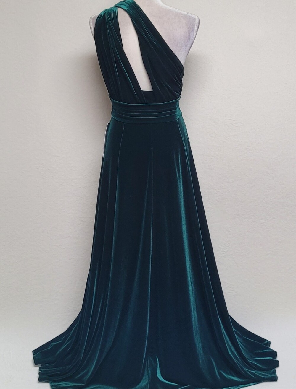 Azazie Rare Charlize Emerald Green Velvet A-line Keyhole One-Shoulder Maxi Dress - Picture 7 of 11